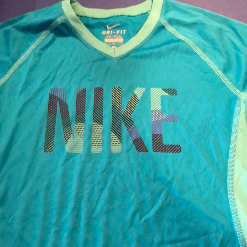 Nike short sleeve shirt